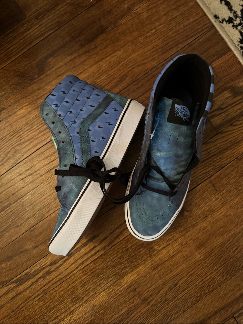 New Cool Vans Blue and Black Checkerboard High-Top Sneakers - Picture 8 of 10